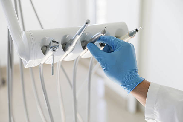 Professional Tooth Extraction technician working in Colonial Pine Hills, SD
